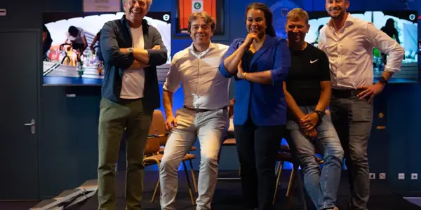 Nrg X Vuelta Groepsfoto Van De Organisatie