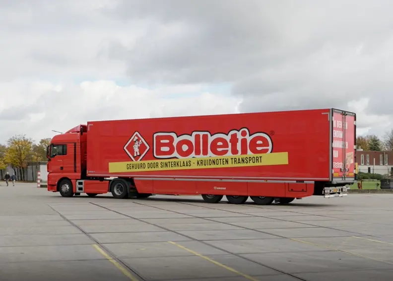 Foto Van Vrachtwagen Van Bolletje