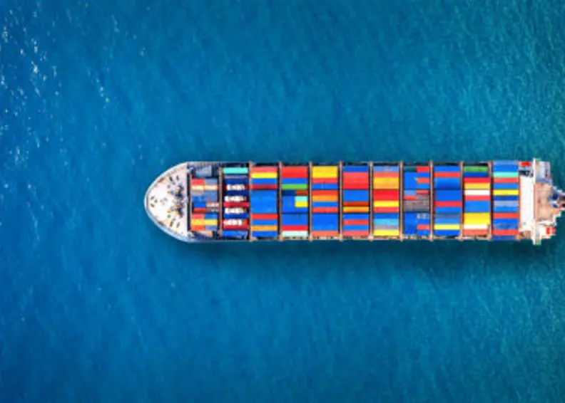 Foto Van Vrachtschip Ter Illustratie Van Supply Chain